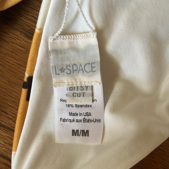 L Space Sandy Bikini Bottoms Size M - Picture 16 of 16